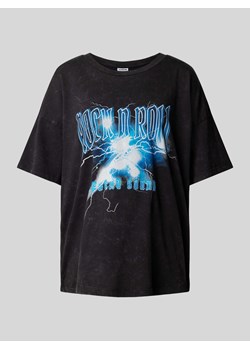 T-shirt z nadrukowanym motywem model ‘RENA’ ze sklepu Peek&Cloppenburg  w kategorii Bluzki damskie - zdjęcie 171246239