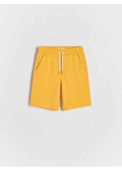 Reserved - Bawełniane szorty z kieszeniami - żółty ze sklepu Reserved w kategorii Spodenki chłopięce - zdjęcie 171257488