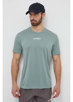 adidas TERREX t-shirt sportowy kolor zielony z nadrukiem IP4781 ze sklepu ANSWEAR.com w kategorii T-shirty męskie - zdjęcie 171263015
