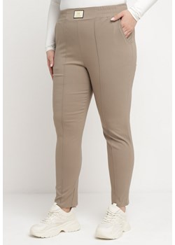 Ciemnobeżowe Spodnie z Wysokim Stanem i Gumką w Pasie Geminia ze sklepu Born2be Odzież w kategorii Spodnie damskie - zdjęcie 171267255