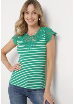 Zielony Bawełniany T-shirt z Prążkowanego Materiału z Koronkowym Dekoltem i Rękawkami Hyacintia ze sklepu Born2be Odzież w kategorii Bluzki damskie - zdjęcie 171267666