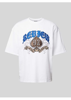 T-shirt z wyhaftowanymi logo,motywem i napisem z tyłu ze sklepu Peek&Cloppenburg  w kategorii T-shirty męskie - zdjęcie 171267898
