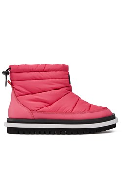 Botki Tommy Jeans Tjw Padded Flat Boot EN0EN02292 Różowy ze sklepu eobuwie.pl w kategorii Śniegowce damskie - zdjęcie 171275979