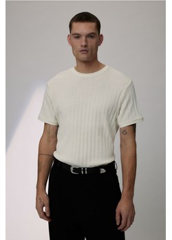 H & M - T-shirt z ażurowej dzianiny Regular Fit - Biały ze sklepu H&M w kategorii T-shirty męskie - zdjęcie 171286176