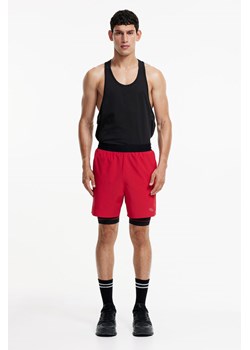 H & M - Szorty z czterokierunkowym stretchem DryMove - Czerwony ze sklepu H&M w kategorii Spodenki męskie - zdjęcie 171286177