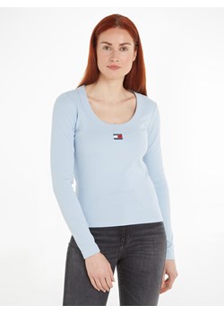 TOMMY JEANS Koszulka w kolorze błękitnym ze sklepu Limango Polska w kategorii Bluzki damskie - zdjęcie 171298076
