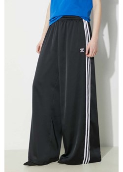 adidas Originals spodnie damskie kolor czarny szerokie high waist IU2520 ze sklepu PRM w kategorii Spodnie damskie - zdjęcie 171298929