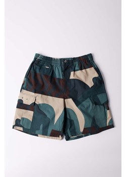 by Parra szorty bawełniane Distorted Camo Shorts kolor zielony wzorzyste 51242 ze sklepu PRM w kategorii Szorty - zdjęcie 171299017