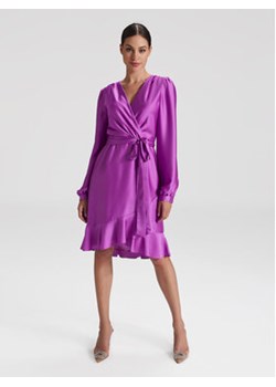 Swing Sukienka koktajlowa 5AG06500 Fioletowy Regular Fit ze sklepu MODIVO w kategorii Sukienki - zdjęcie 171301415