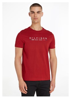 Tommy Hilfiger Koszulka w kolorze czerwonym ze sklepu Limango Polska w kategorii T-shirty męskie - zdjęcie 171301566