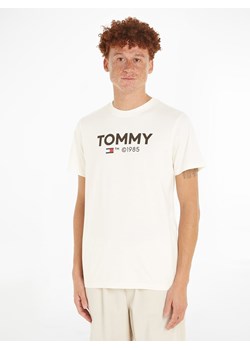 TOMMY JEANS Koszulka w kolorze białym ze sklepu Limango Polska w kategorii T-shirty męskie - zdjęcie 171302025
