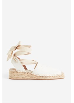 H & M - Espadryle z wiązaniem - Biały ze sklepu H&M w kategorii Espadryle damskie - zdjęcie 171313296