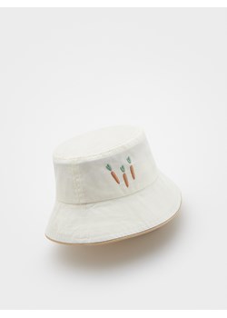 Reserved - Bawełniany bucket hat - złamana biel ze sklepu Reserved w kategorii Czapki dziecięce - zdjęcie 171350886