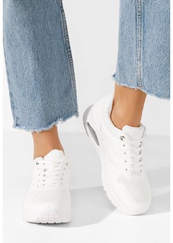 Białe sneakersy na koturnie Amilia ze sklepu Zapatos w kategorii Buty sportowe damskie - zdjęcie 171357077