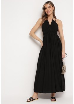 Czarna Sukienka Wiskozowa Rozkloszowana z Wiązaniem na Szyi Frines ze sklepu Born2be Odzież w kategorii Sukienki - zdjęcie 171362305