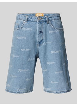 Szorty jeansowe o kroju baggy fit z nadrukiem z logo ze sklepu Peek&Cloppenburg  w kategorii Spodenki męskie - zdjęcie 171364618