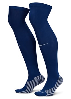 Długie skarpety piłkarskie Nike Dri-FIT Holandia Strike (wersja wyjazdowa) - Niebieski ze sklepu Nike poland w kategorii Skarpetogetry piłkarskie - zdjęcie 171364845