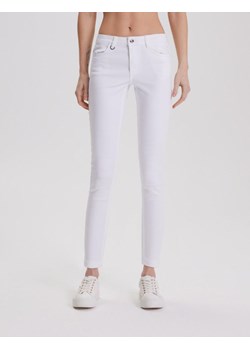 Spodnie TROTI Biały 36 ze sklepu Diverse w kategorii Spodnie damskie - zdjęcie 171366269