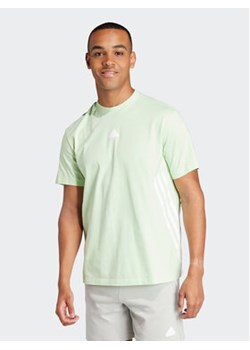 adidas T-Shirt Future Icons 3-Stripes IR9169 Zielony Loose Fit ze sklepu MODIVO w kategorii T-shirty męskie - zdjęcie 171367629