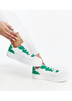 Białe sneakersy z zielonym akcentem Fournie ze sklepu gemre w kategorii Buty sportowe damskie - zdjęcie 171368176