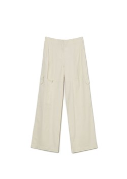 Cropp - Kremowe spodnie straight - kremowy ze sklepu Cropp w kategorii Spodnie damskie - zdjęcie 171372598