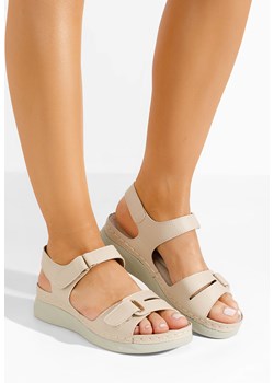 Beżowe sandały damskie płaskie Klaria ze sklepu Zapatos w kategorii Sandały damskie - zdjęcie 171406647