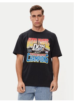 DC T-Shirt 94 Champs Hss ADYZT05343 Czarny Regular Fit ze sklepu MODIVO w kategorii T-shirty męskie - zdjęcie 171413055