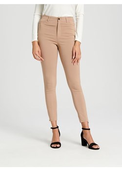 Sinsay - Spodnie z wysokim stanem - beżowy ze sklepu Sinsay w kategorii Spodnie damskie - zdjęcie 171422257
