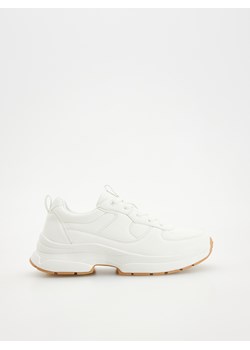 Reserved - Sneakersy z imitacji skóry - biały ze sklepu Reserved w kategorii Buty sportowe damskie - zdjęcie 171422387