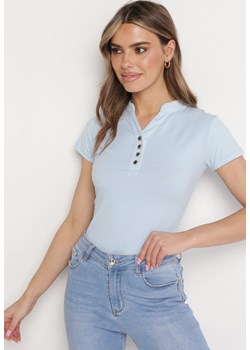 Jasnoniebieski T-shirt Koszulka z Bawełny z Metalicznymi Guzikami Cariena ze sklepu Born2be Odzież w kategorii Bluzki damskie - zdjęcie 171436927