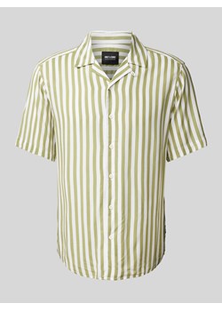 Koszula casualowa z wiskozy z kołnierzem z połami model ‘WAYNE’ ze sklepu Peek&Cloppenburg  w kategorii Koszule męskie - zdjęcie 171438565