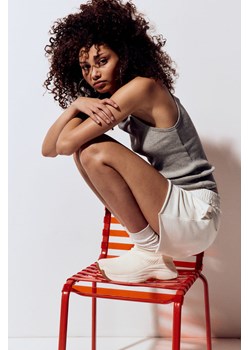 H & M - Modelowane dzianinowe buty sportowe - Biały ze sklepu H&M w kategorii Buty sportowe damskie - zdjęcie 171448009