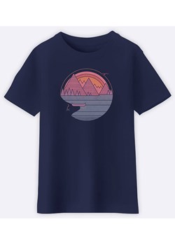 WOOOP Koszulka &quot;The mountains are calling&quot; w kolorze granatowym ze sklepu Limango Polska w kategorii T-shirty chłopięce - zdjęcie 171448369