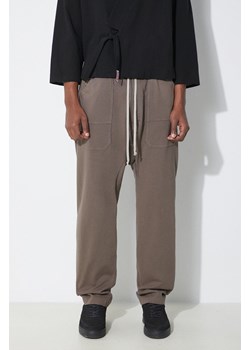 Rick Owens spodnie dresowe bawełniane kolor brązowy DU01D1370.RIG.34 ze sklepu PRM w kategorii Spodnie męskie - zdjęcie 171450779
