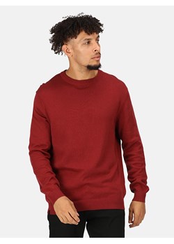 Regatta Sweter &quot;Kaelen&quot; w kolorze czerwonym ze sklepu Limango Polska w kategorii Swetry męskie - zdjęcie 171456717