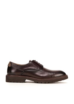 Męskie buty derby skórzane z kontrastową wstawką ze sklepu WITTCHEN w kategorii Buty eleganckie męskie - zdjęcie 171457536