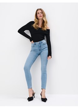 Mohito - Jeansy skinny - niebieski ze sklepu Mohito w kategorii Jeansy damskie - zdjęcie 171473835