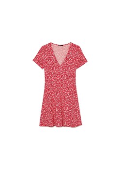 Cropp - Czerwona sukienka mini z motywem kwiatowym - czerwony ze sklepu Cropp w kategorii Sukienki - zdjęcie 171475705
