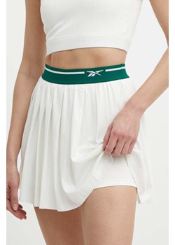 Reebok Classic spódnica sportowa Retro Court kolor beżowy mini rozkloszowana 100075523 ze sklepu ANSWEAR.com w kategorii Spódnice - zdjęcie 171476969