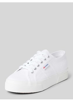 Sneakersy w jednolitym kolorze z detalem z logo ze sklepu Peek&Cloppenburg  w kategorii Trampki damskie - zdjęcie 171478196