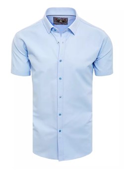 Koszula męska z krótkim rękawem jasnoniebieska Dstreet KX0987 ze sklepu DSTREET.PL w kategorii Koszule męskie - zdjęcie 171480915