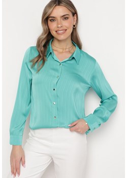 Zielona Koszula o Klasycznym Fasonie Zapinana na Guziki Dlinesta ze sklepu Born2be Odzież w kategorii Koszule damskie - zdjęcie 171491808