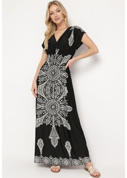 Czarna Sukienka w Ornamentalny Wzór z Kopertowym Dekoltem i Gumką w Talii Elasevia ze sklepu Born2be Odzież w kategorii Sukienki - zdjęcie 171491878