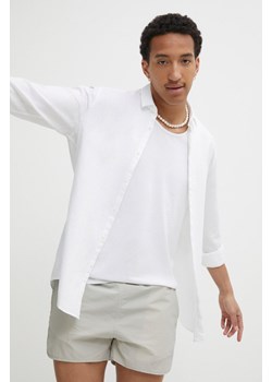 HUGO koszula z domieszką lnu kolor biały slim z kołnierzykiem klasycznym 50513966 ze sklepu ANSWEAR.com w kategorii Koszule męskie - zdjęcie 171500057