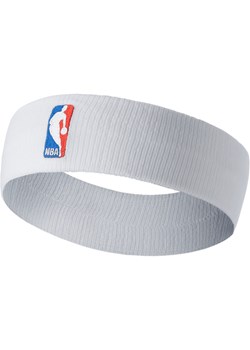 Opaska na głowę Nike NBA - Biel ze sklepu Nike poland w kategorii Dodatki męskie - zdjęcie 171502389