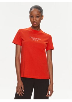 Calvin Klein Jeans T-Shirt Institutional J20J223222 Czerwony Regular Fit ze sklepu MODIVO w kategorii Bluzki damskie - zdjęcie 171504266