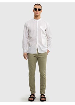 Lniana koszula męska na stójce biała Kosihomis 101 ze sklepu Big Star w kategorii Koszule męskie - zdjęcie 171508706