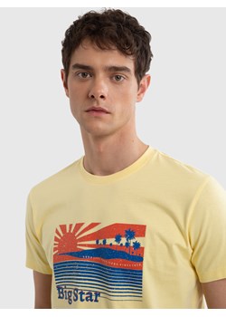 Koszulka męska bawełniana z dużym nadrukiem żółta Alexander 200 ze sklepu Big Star w kategorii T-shirty męskie - zdjęcie 171512669