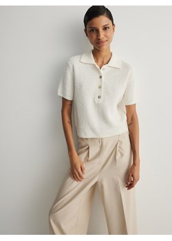 Reserved - Dzianinowa bluzka polo - złamana biel ze sklepu Reserved w kategorii Bluzki damskie - zdjęcie 171512997