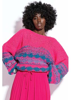 Kolorowy sweter damski z dzianiny Fobya różowy ze sklepu 5.10.15 w kategorii Swetry damskie - zdjęcie 171536989